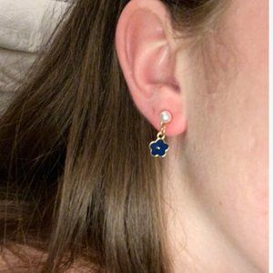 Chic Timeless Mini flower Drop earrings